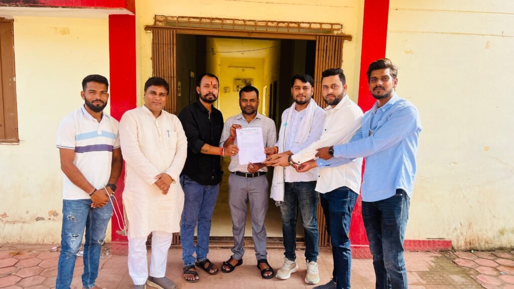 CG NEWS : स्कूल मे शराब बरामद होने पर युवा कांग्रेस करेगी शराब दुकान के सामने प्रदर्शन