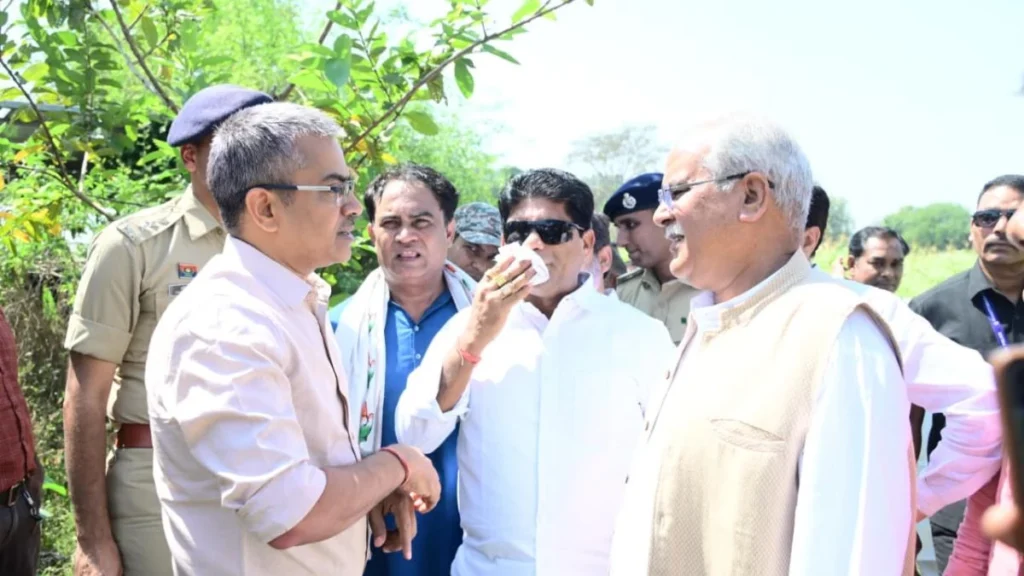 CG NEWS :दुर्ग में अवैध अफीम खेती का खुलासा: BJP नेता विनायक ताम्रकार हिरासत में, पूर्व CM भूपेश बघेल भी पहुंचे